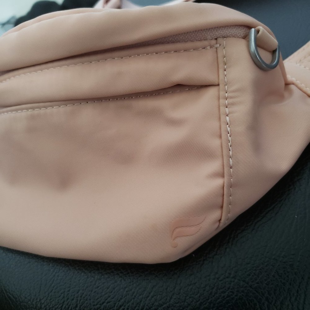 Fabletics Belt Bag View 2